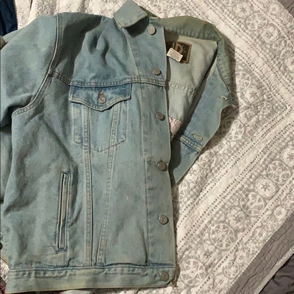 Vintage International Denim Jacket - Picture 6 of 8